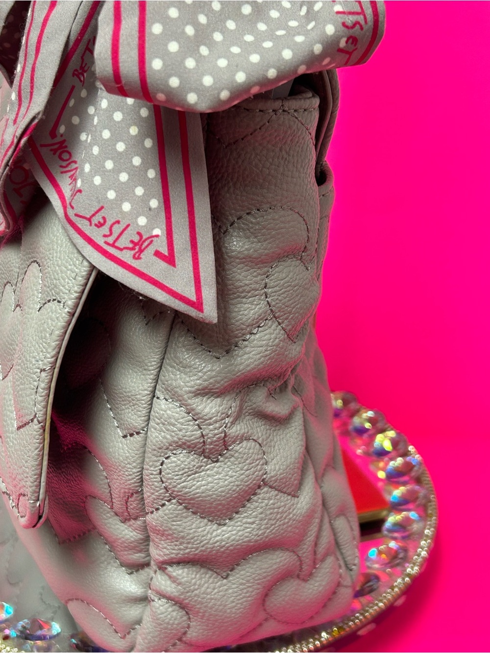 Betsey Johnson Gray Quilted Heart-Pattern Shoulder Bag w/BJ Scarf 13 x 9.5 x 4 - Picture 4 of 17